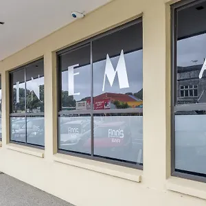 https://finns-paekakariki.wellingtonnzhotels.com